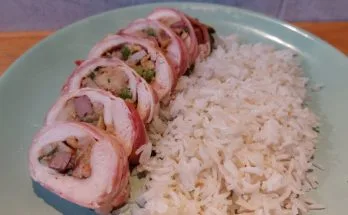 gödöllői töltött csirkemell baconbe tekerve rizzsel