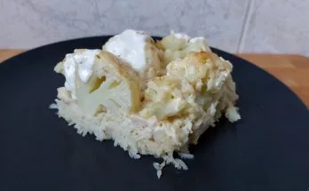 tejszínes sajtos rakott karfiol csirkemellel