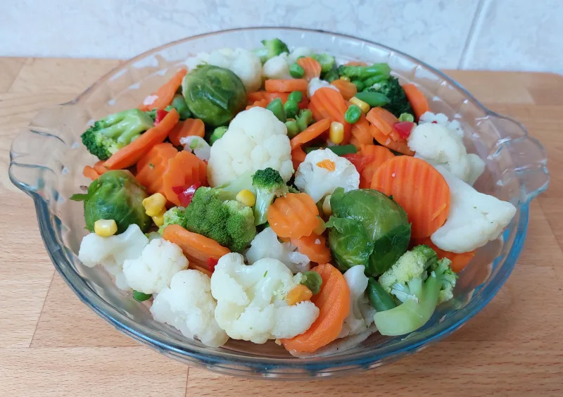 zöldséges rakott csirkemell összeállítása