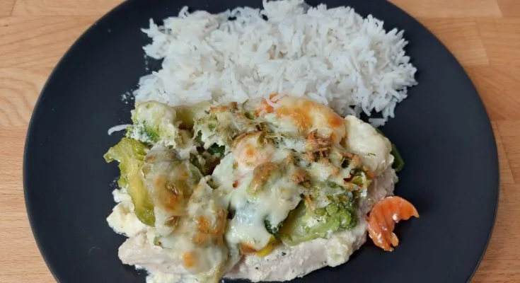 zöldséges rakott csirkemell rizzsel