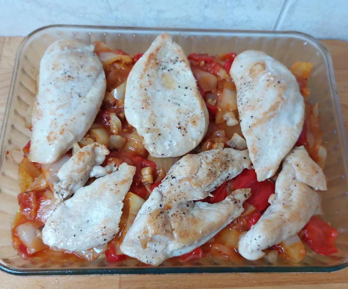 rácos hús csirkemellből összeállítása