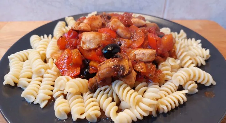 cacciatore csirkemell tésztával