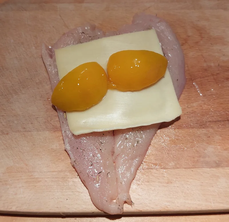 barackkal töltött csirkemell összeállítása